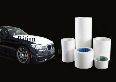 Un buen precio. el solvente automotriz del abrigo del transporte del coche de la película protectora de la longitud del 100-150M basó el pegamento en línea