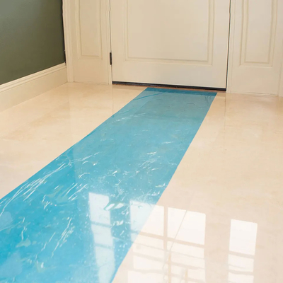 Película impermeable de la protección del piso del azul de Polyethalene del polvo anti transparente plástico temporal auto-adhesivo de la suciedad para la teja