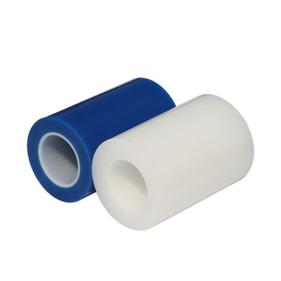 Un buen precio. Película protectora de PE con eliminación libre de residuos, resistencia a los rayos UV durante 6 meses y alta adhesión para envases industriales en línea