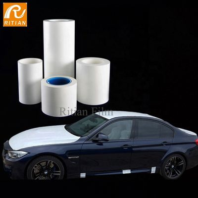 Un buen precio. Película protectora PE resistente a los rayos UV de 70 micras para pintura de automóviles sin residuos adhesivos en línea