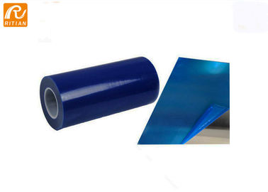 Un buen precio. Película protectora de la chapa azul del color grueso de 50 micrones con el material del polietileno en línea