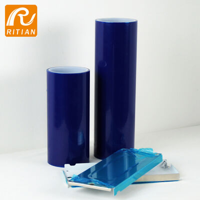Un buen precio. Película protectora de PE duradera con adhesivo a base de caucho para su eliminación libre de residuos y resistencia a los rayos UV en aplicaciones industriales en línea